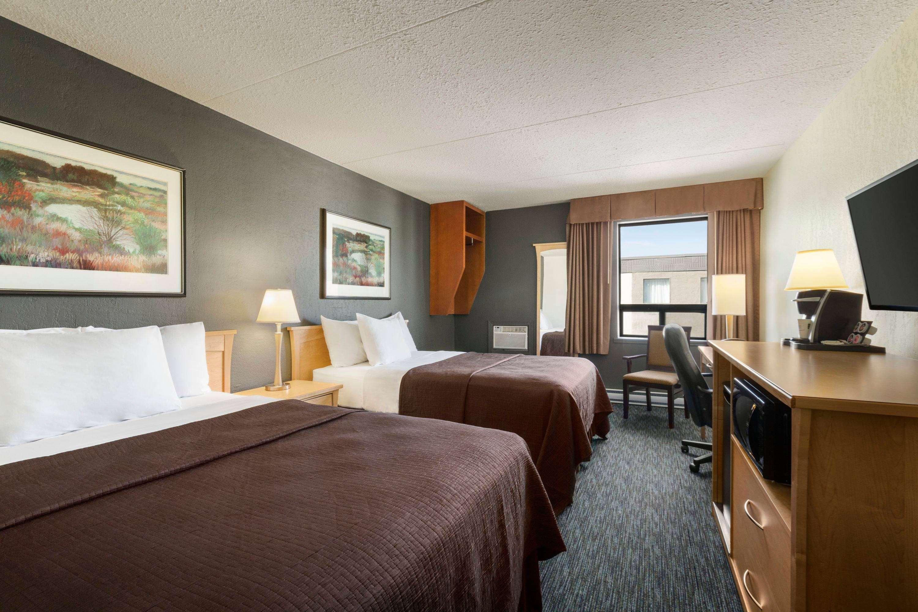 Travelodge By Wyndham Edmonton West Ngoại thất bức ảnh