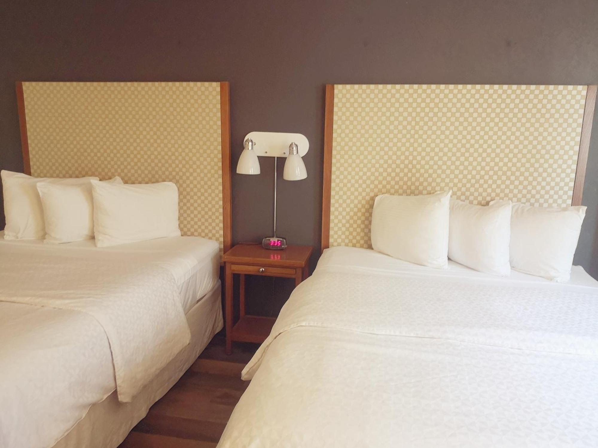 Travelodge By Wyndham Edmonton West Ngoại thất bức ảnh