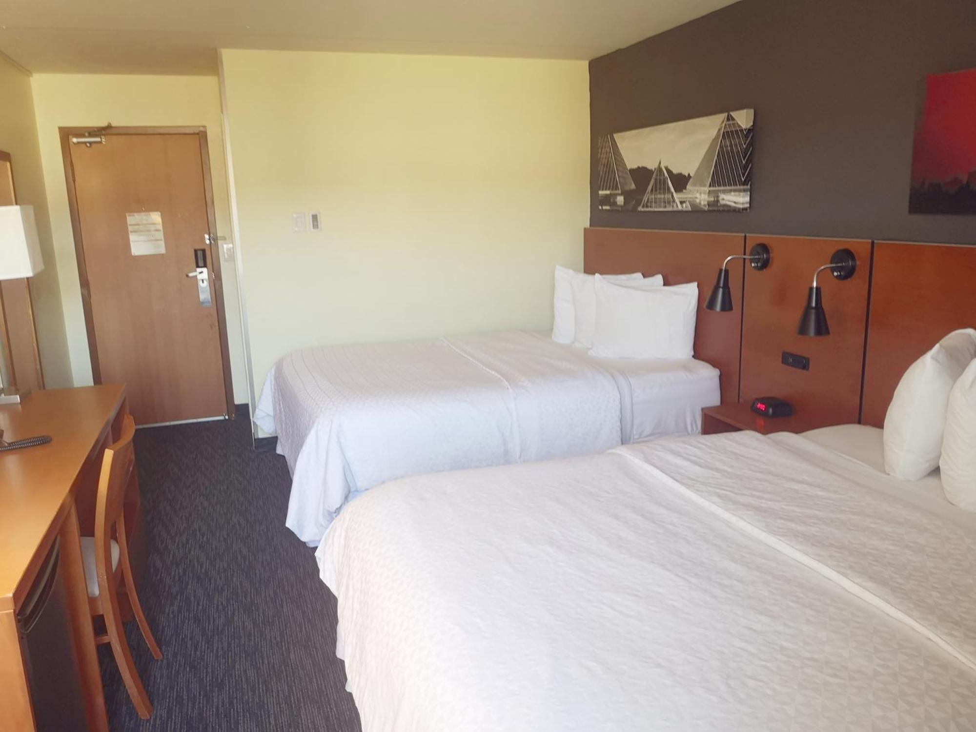 Travelodge By Wyndham Edmonton West Ngoại thất bức ảnh