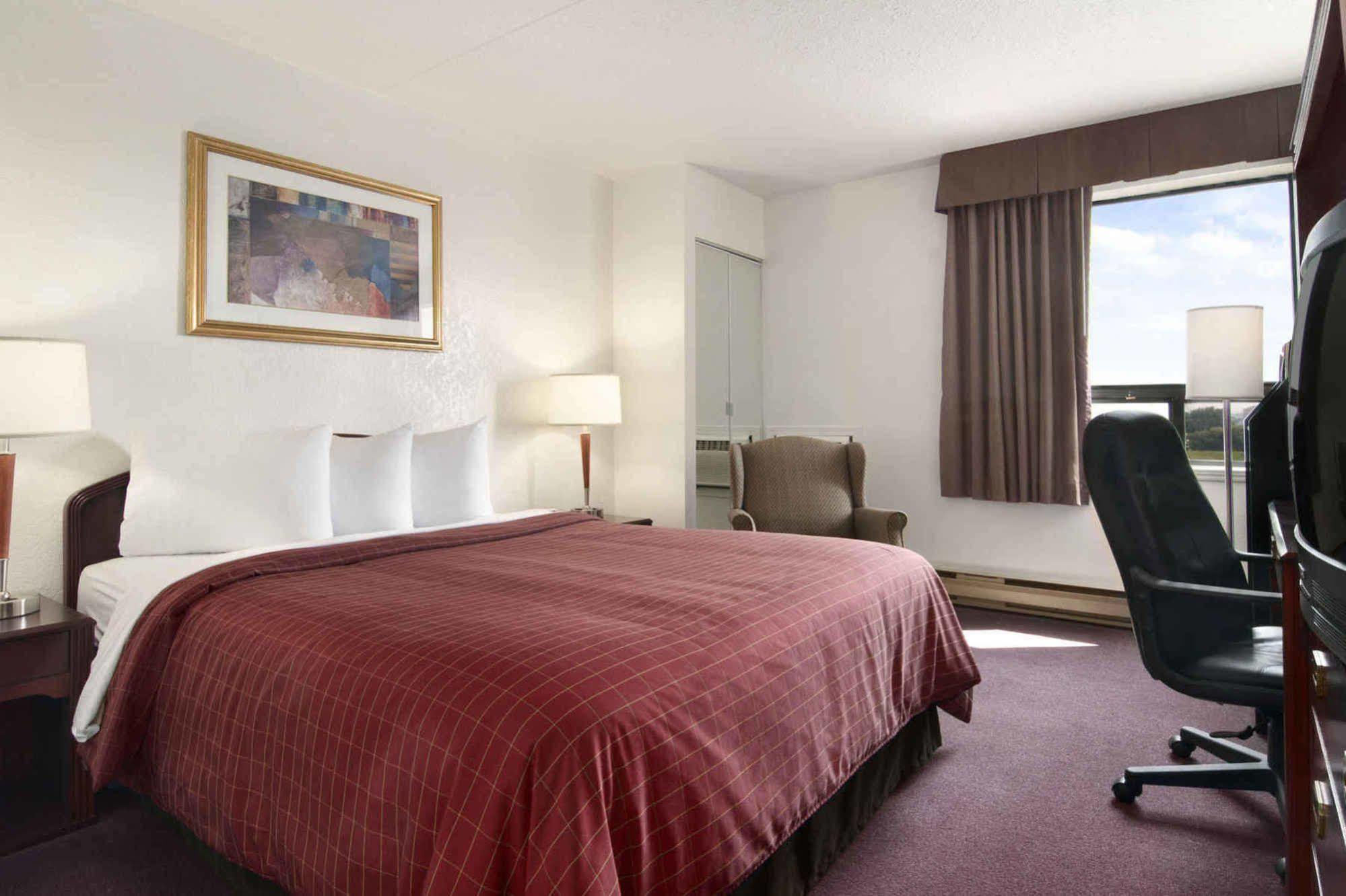 Travelodge By Wyndham Edmonton West Ngoại thất bức ảnh