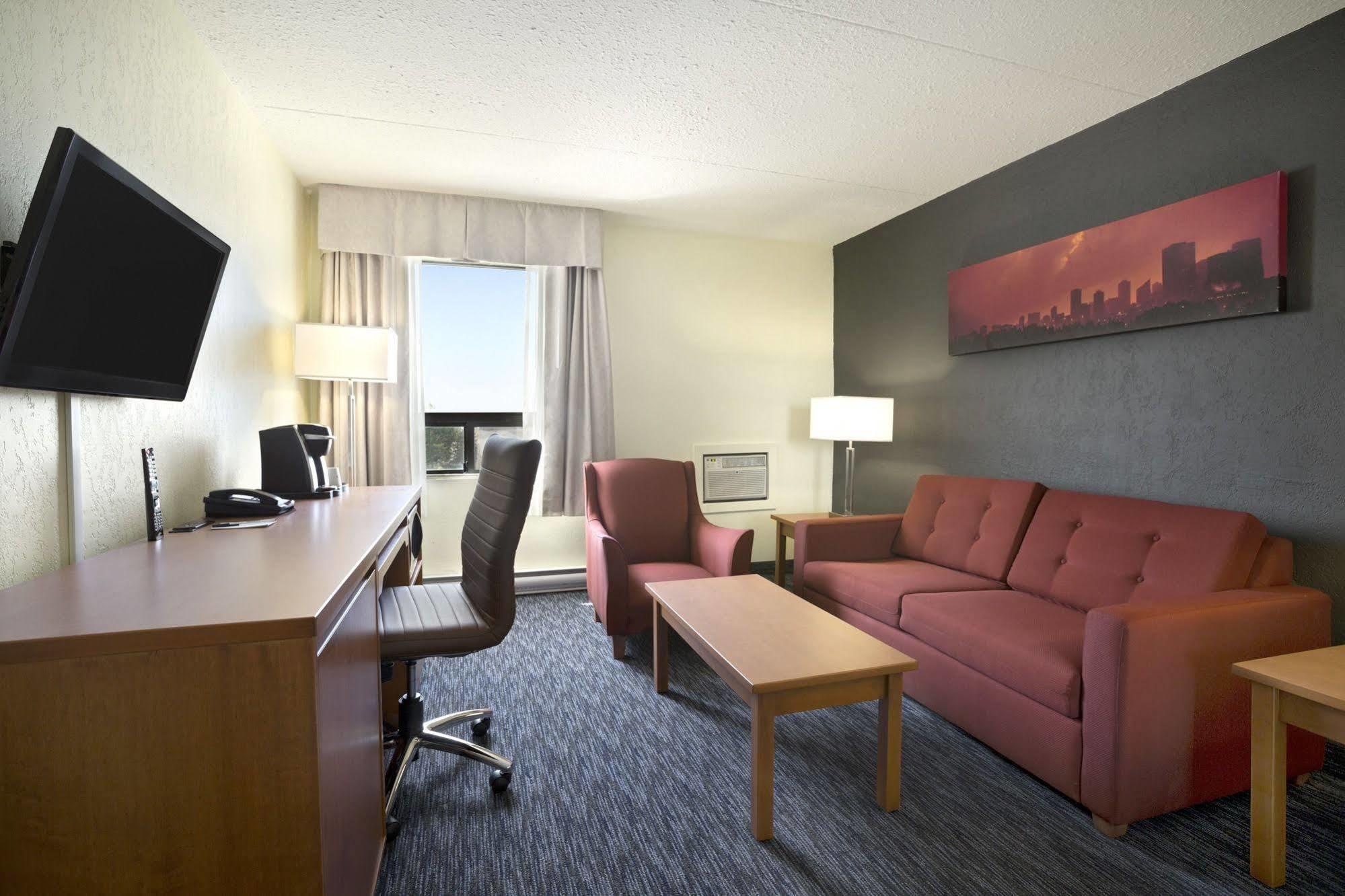 Travelodge By Wyndham Edmonton West Ngoại thất bức ảnh