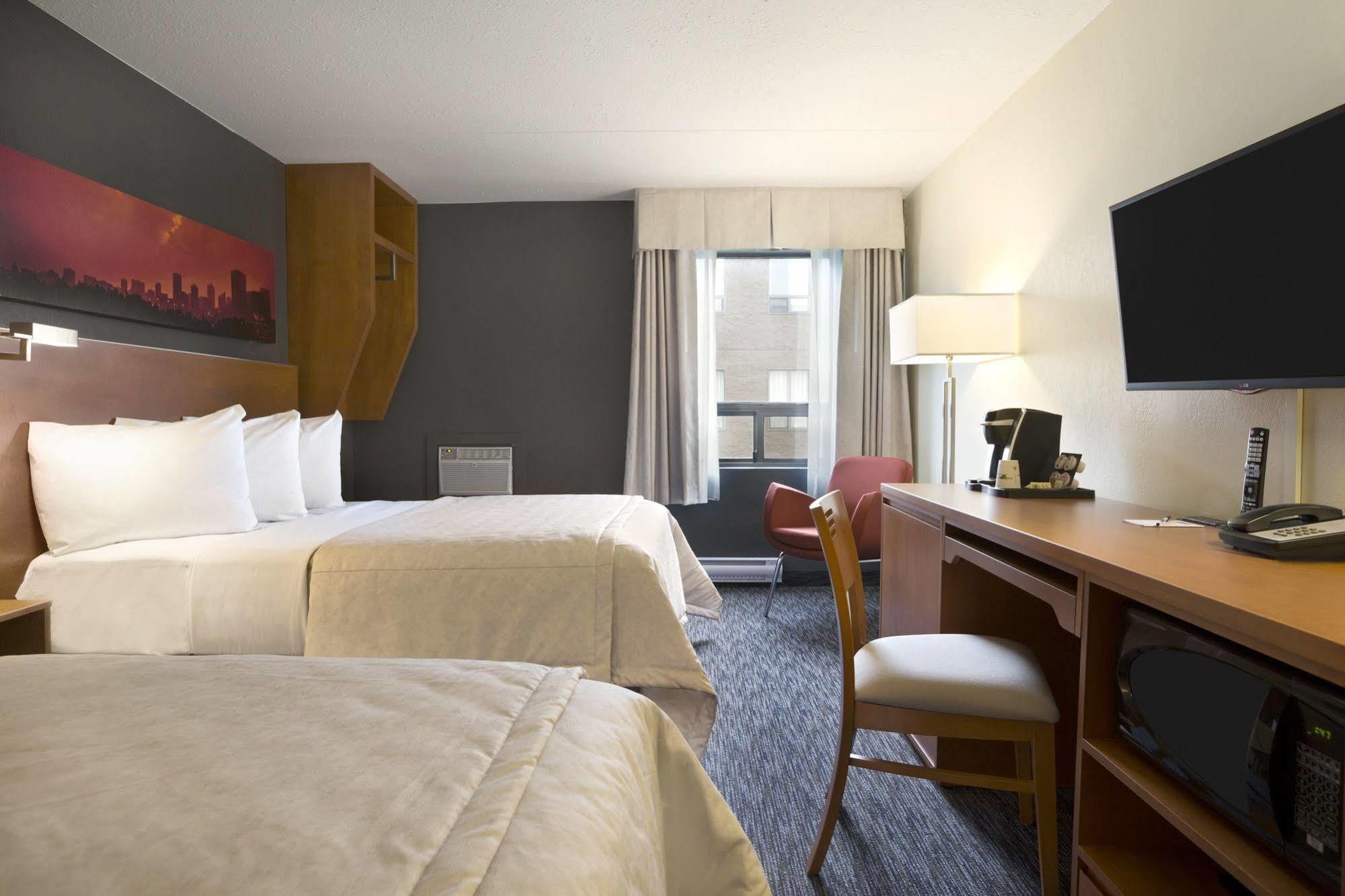 Travelodge By Wyndham Edmonton West Ngoại thất bức ảnh