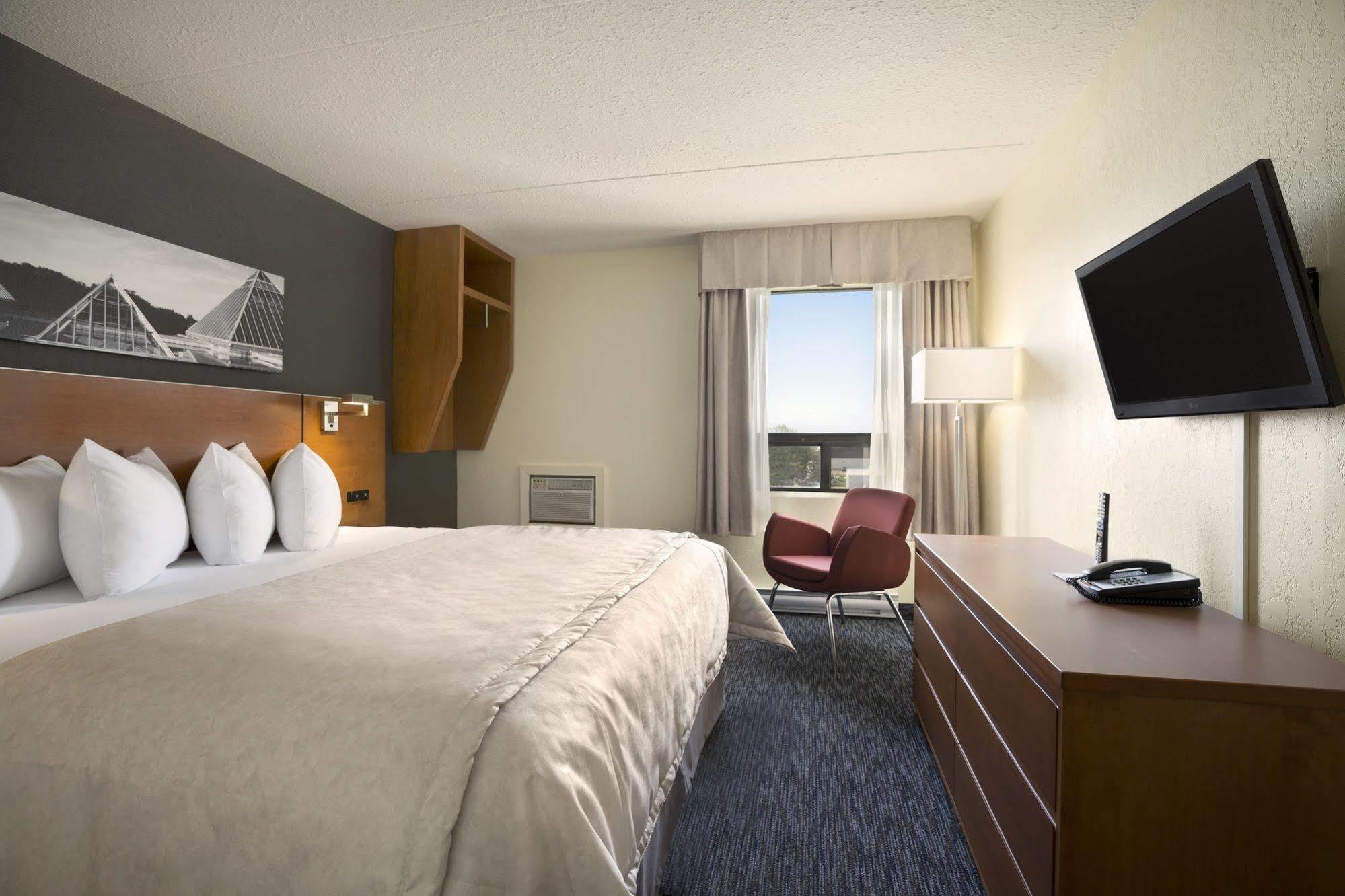Travelodge By Wyndham Edmonton West Ngoại thất bức ảnh
